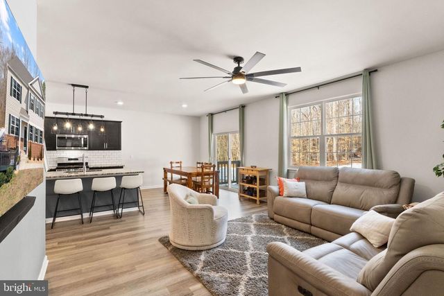 180 PINEWOOD RD, Fredericksburg, VA 22405