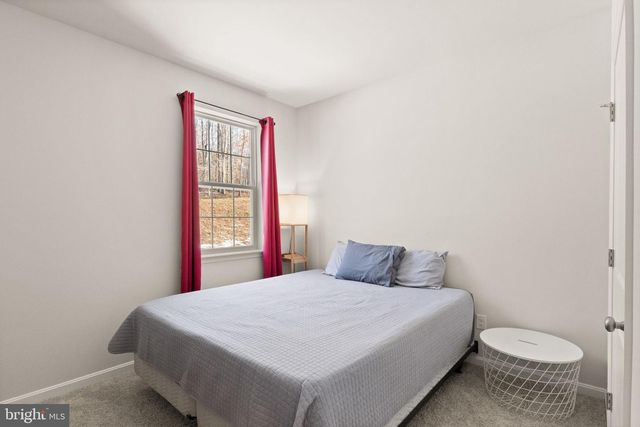 180 PINEWOOD RD, Fredericksburg, VA 22405