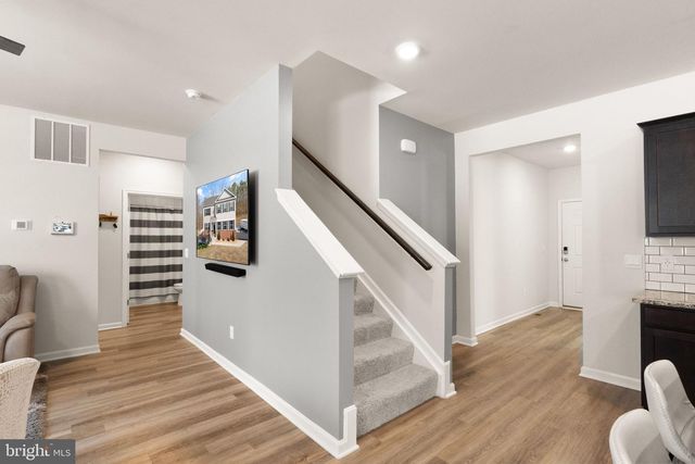 180 PINEWOOD RD, Fredericksburg, VA 22405