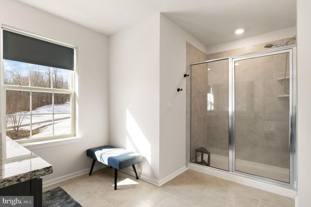 180 PINEWOOD RD, Fredericksburg, VA 22405