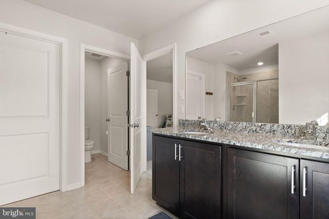 180 PINEWOOD RD, Fredericksburg, VA 22405