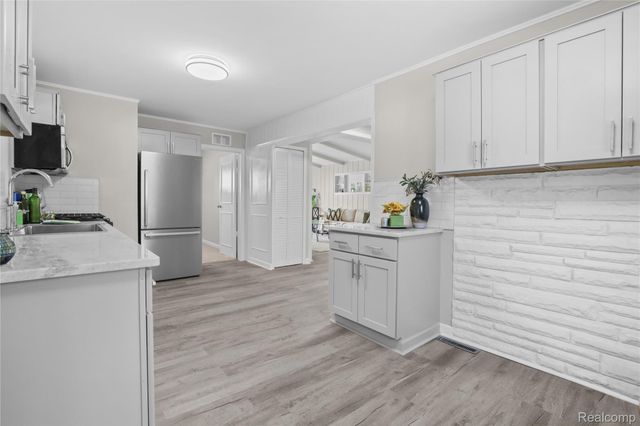 13744 Marvin Street, Taylor, MI 48180