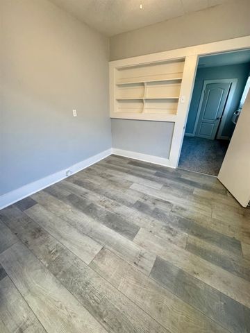 909 E Lincoln Ave, Madera, CA 93638