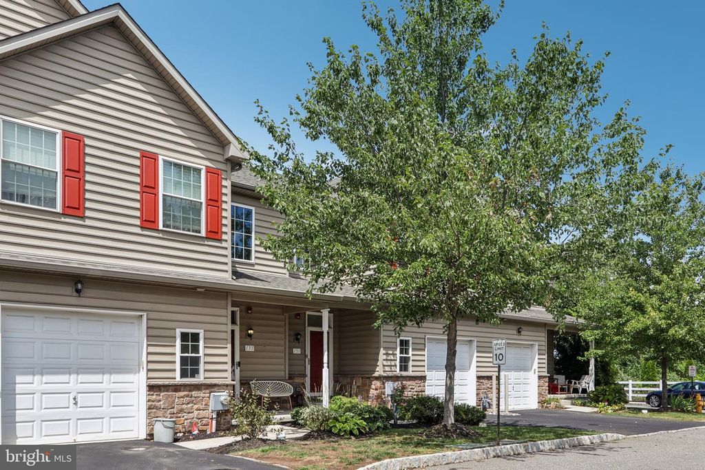 131 NICOLES WAY, MORRISVILLE, PA 19067 — photo 3