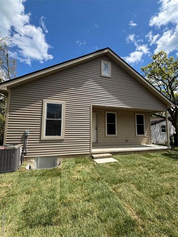 30294 Adams Drive, Gibraltar, MI 48173