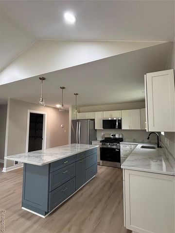 30294 Adams Drive, Gibraltar, MI 48173