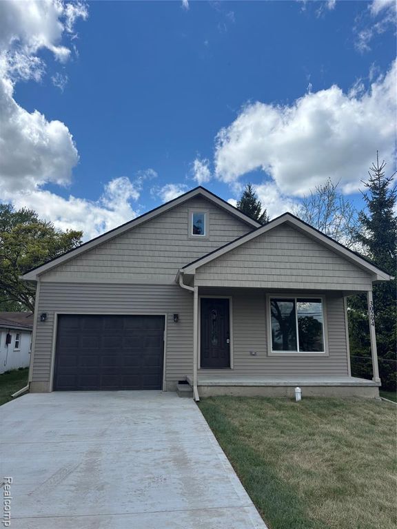 30294 Adams Drive, Gibraltar, MI 48173