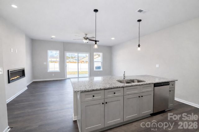 4747 Muskogee Drive, Charlotte, NC 28212