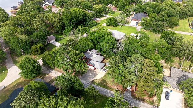 4 Huckleberry Lane, Star Harbor, TX 75148