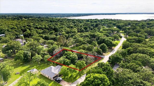 4 Huckleberry Lane, Star Harbor, TX 75148
