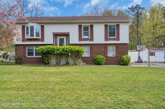 69 Hickory Hill Road, Jackson, NJ 08527