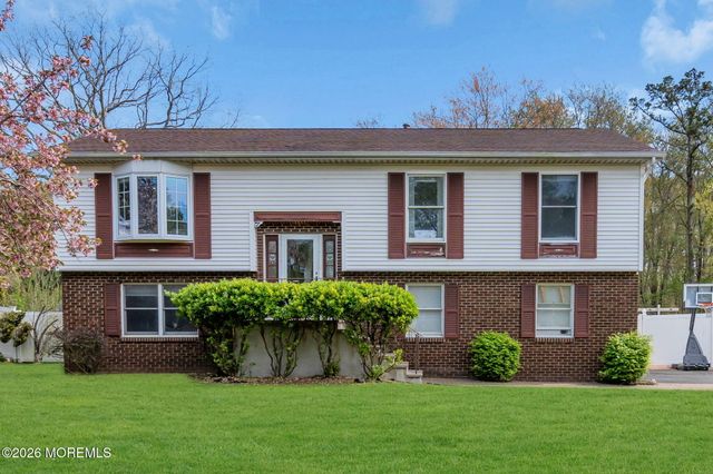 69 Hickory Hill Road, Jackson, NJ 08527