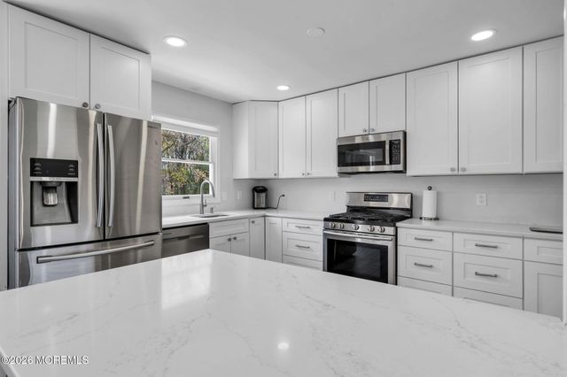 69 Hickory Hill Road, Jackson, NJ 08527