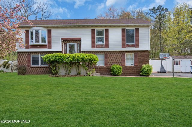 69 Hickory Hill Road, Jackson, NJ 08527