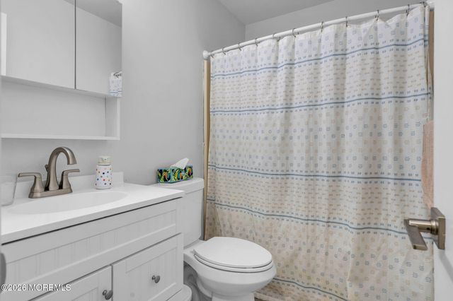 69 Hickory Hill Road, Jackson, NJ 08527