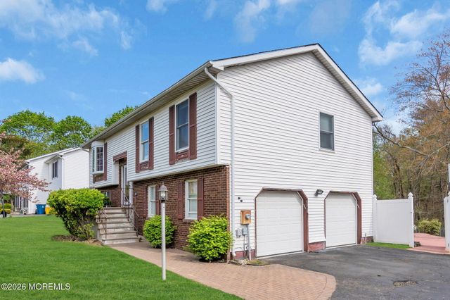 69 Hickory Hill Road, Jackson, NJ 08527