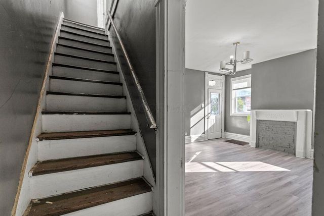 1121 E Livingston Avenue, Columbus, OH 43205