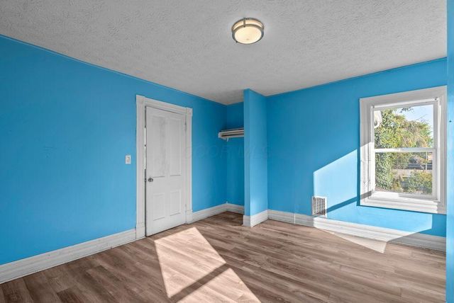 1121 E Livingston Avenue, Columbus, OH 43205