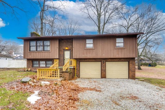 1510 Woodland Drive, Uniontown, OH 44685