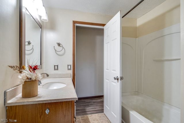 1510 Woodland Drive, Uniontown, OH 44685