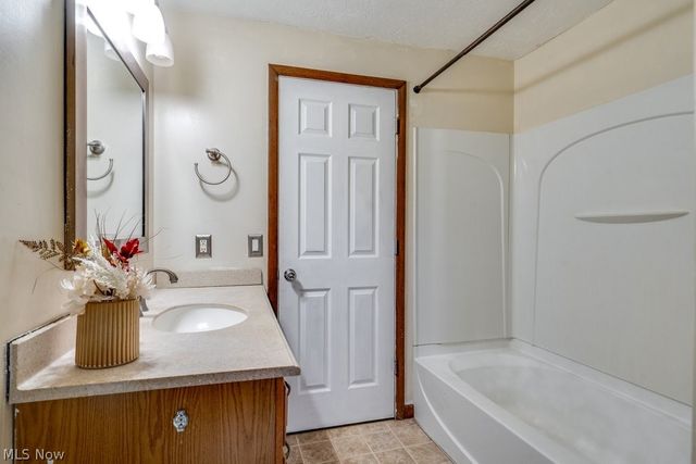 1510 Woodland Drive, Uniontown, OH 44685