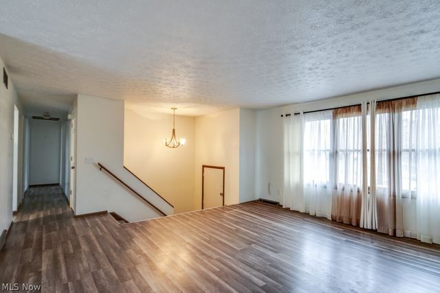 1510 Woodland Drive, Uniontown, OH 44685