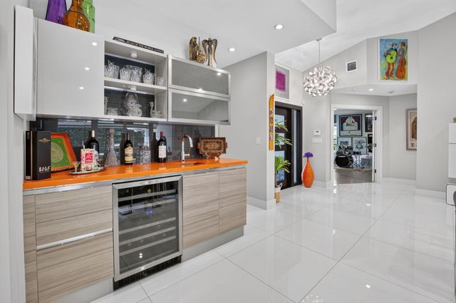 3245 St James Drive, Boca Raton, FL 33434