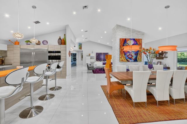 3245 St James Drive, Boca Raton, FL 33434