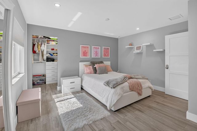 3245 St James Drive, Boca Raton, FL 33434