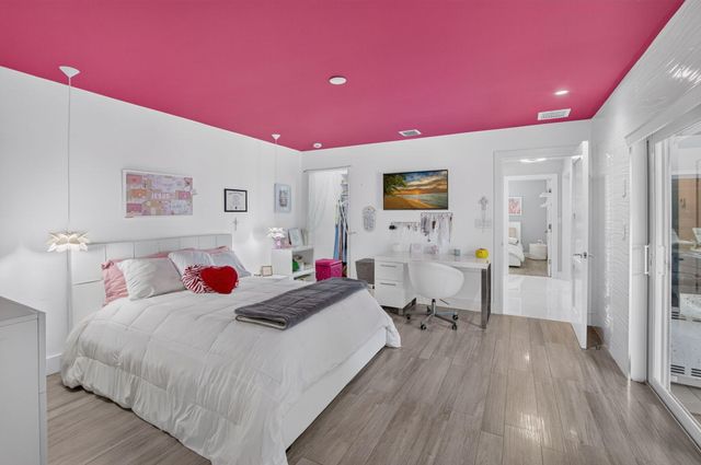 3245 St James Drive, Boca Raton, FL 33434