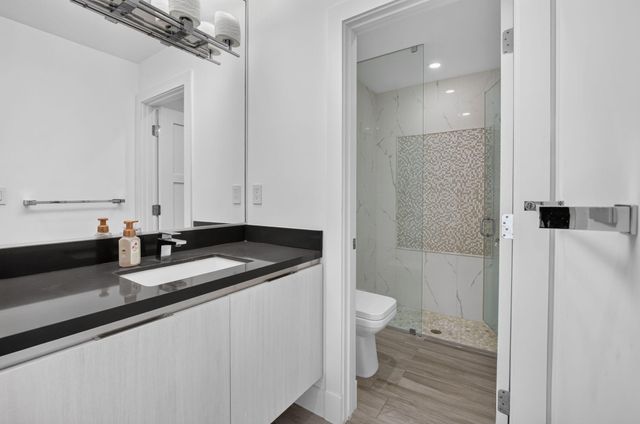 3245 St James Drive, Boca Raton, FL 33434