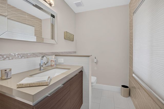 3245 St James Drive, Boca Raton, FL 33434