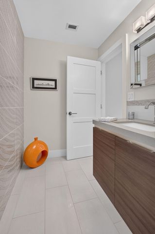 3245 St James Drive, Boca Raton, FL 33434