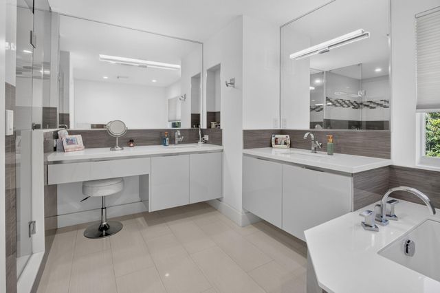 3245 St James Drive, Boca Raton, FL 33434
