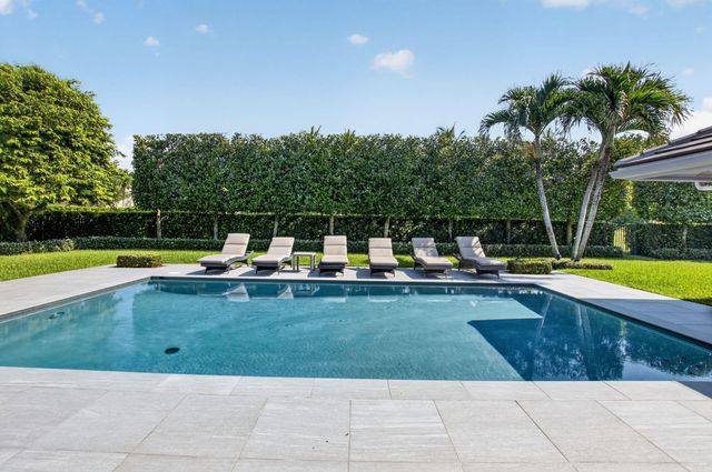 3245 St James Drive, Boca Raton, FL 33434