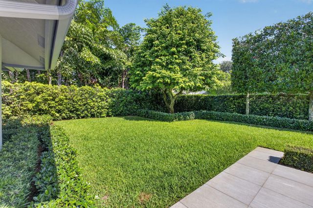 3245 St James Drive, Boca Raton, FL 33434
