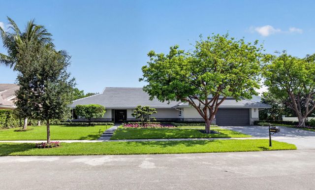 3245 St James Drive, Boca Raton, FL 33434
