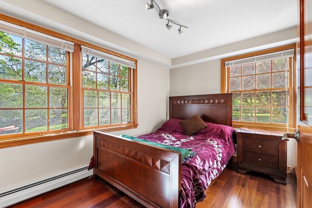 112 Page Rd, Bedford, MA 01730