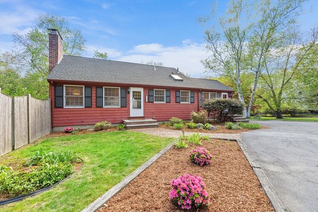 112 Page Rd, Bedford, MA 01730