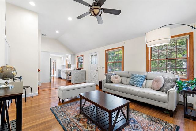 112 Page Rd, Bedford, MA 01730