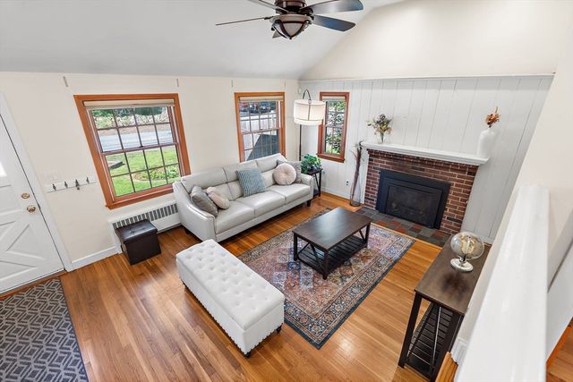 112 Page Rd, Bedford, MA 01730