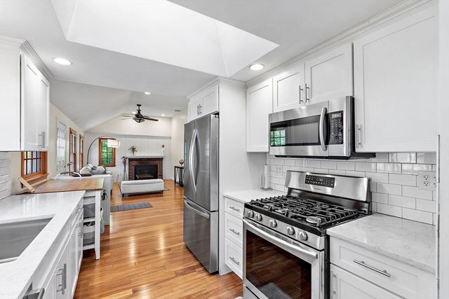 112 Page Rd, Bedford, MA 01730