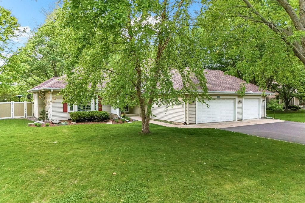 205 Forestview Lane N, Plymouth, MN 55441