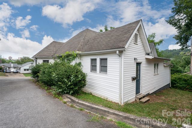 30 Bartlett Street, Asheville, NC 28801