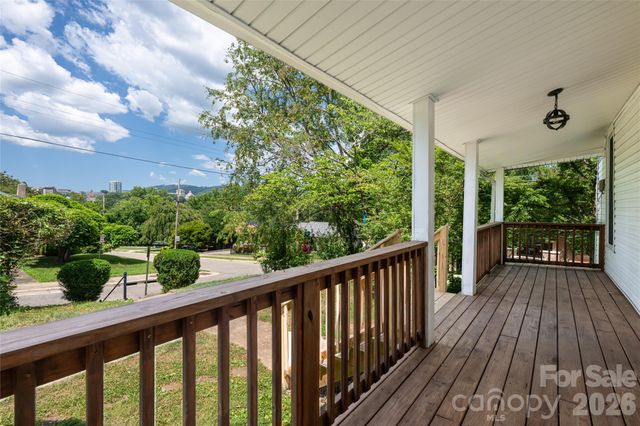 30 Bartlett Street, Asheville, NC 28801