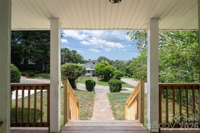 30 Bartlett Street, Asheville, NC 28801