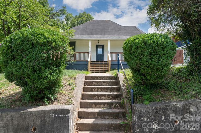 30 Bartlett Street, Asheville, NC 28801