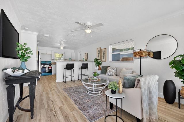 5627 COMMONWEALTH AVENUE N, St Petersburg, FL 33703