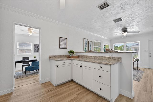 5627 COMMONWEALTH AVENUE N, St Petersburg, FL 33703