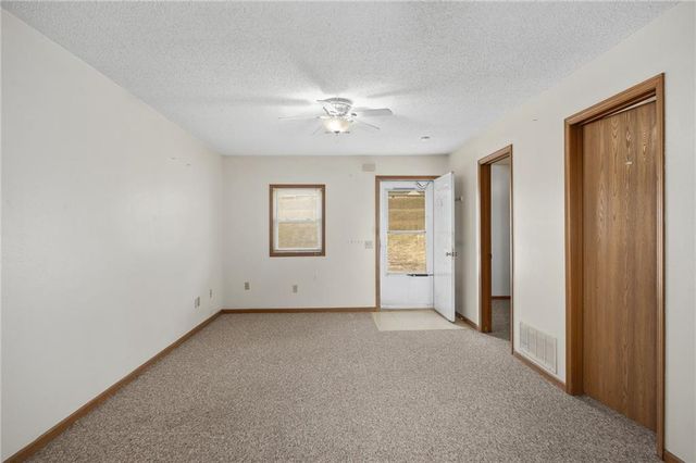 803 N 15th Terrace, Savannah, MO 64485